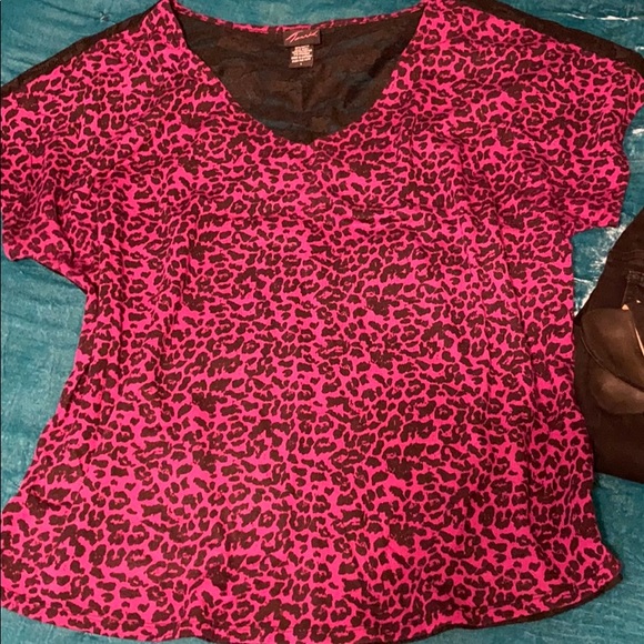 Lace Back Top - Picture 3 of 6